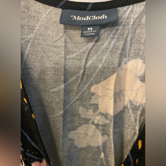 ModCloth Floral tank top - medium - Picture 3 of 3